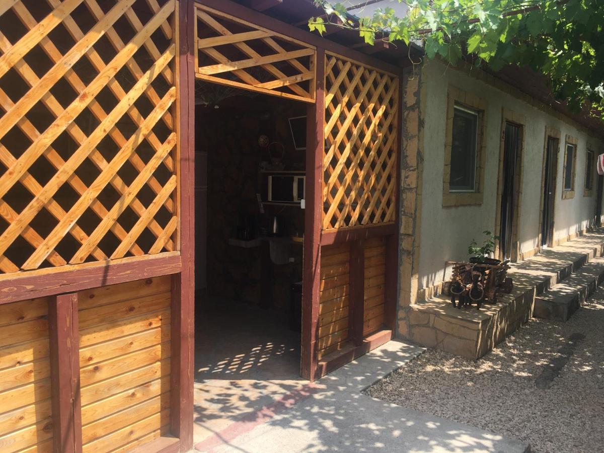 Affittacamere Casa Laura Corbu  Esterno foto