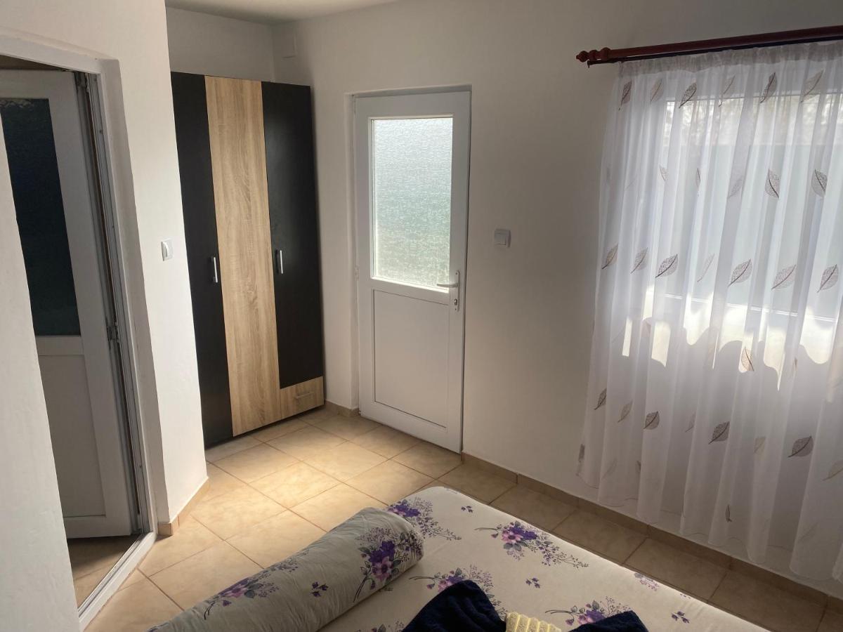 Affittacamere Casa Laura Corbu  Esterno foto