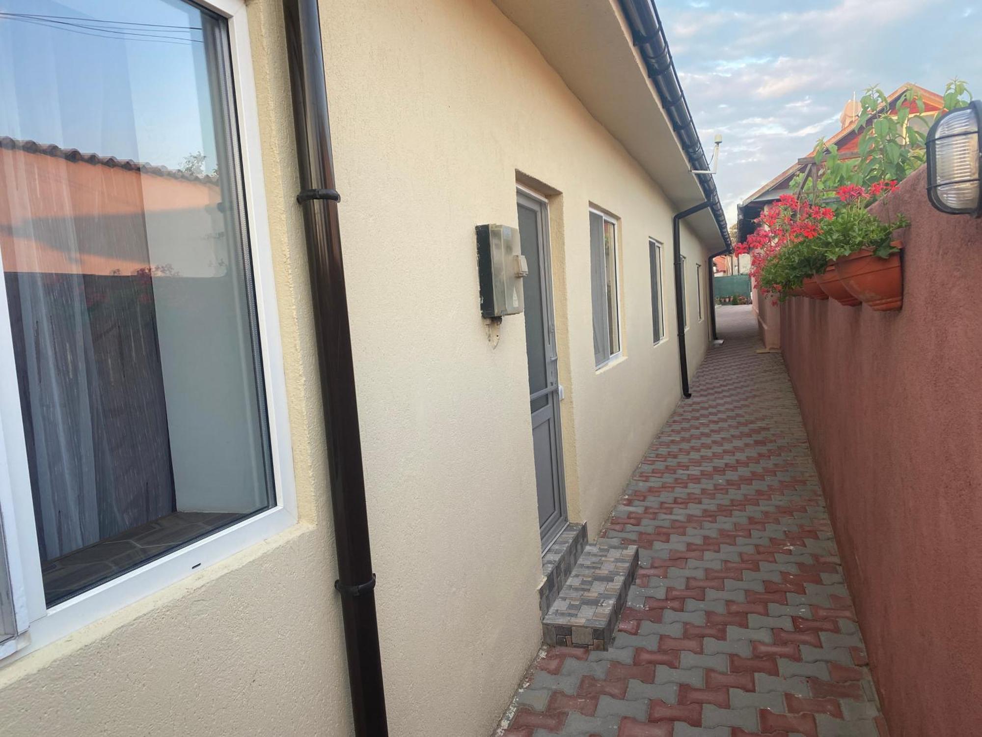 Affittacamere Casa Laura Corbu  Esterno foto