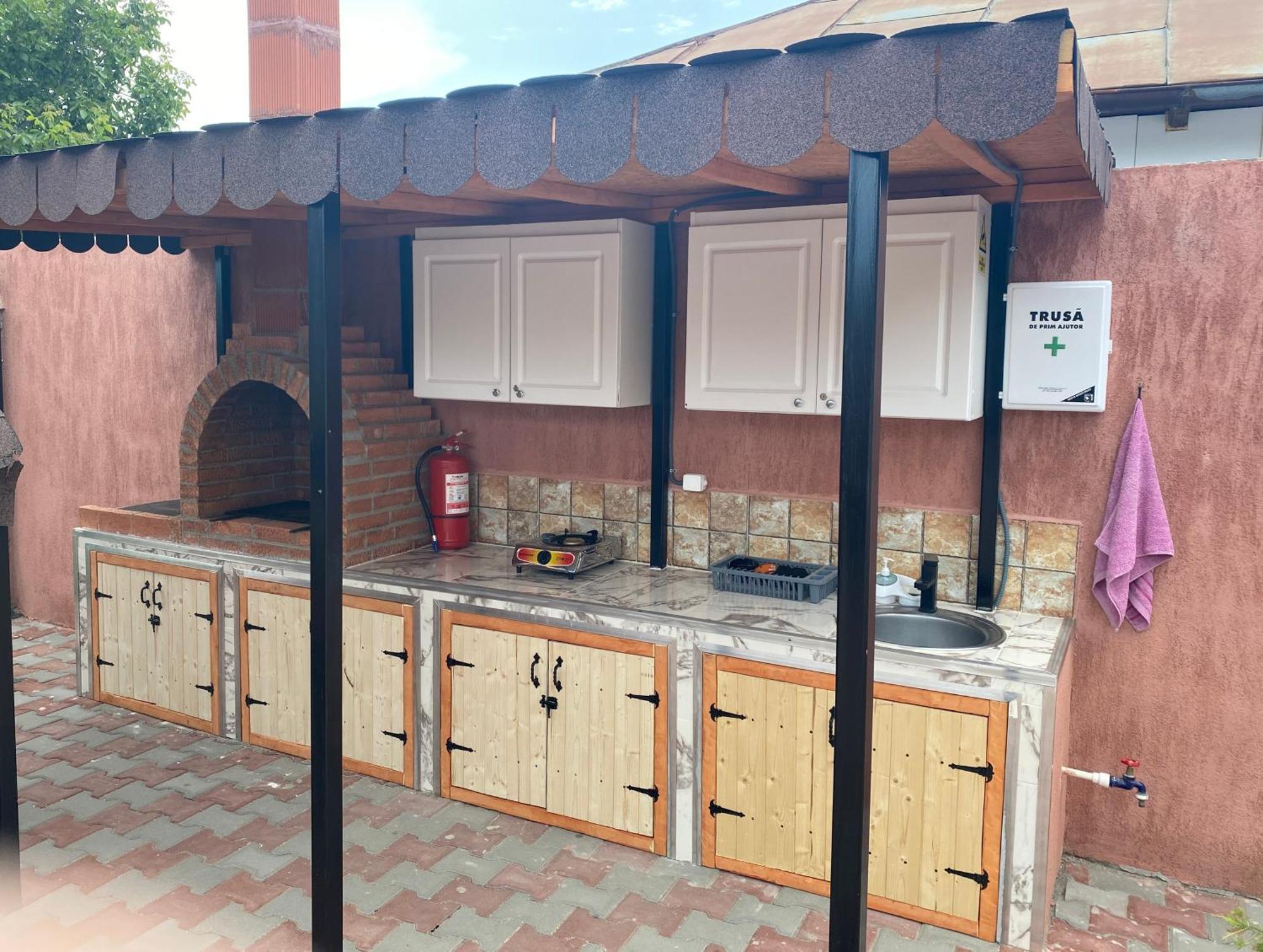 Affittacamere Casa Laura Corbu  Esterno foto