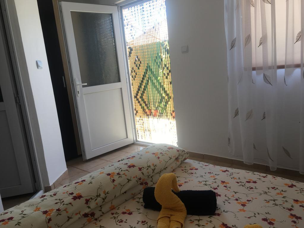 Affittacamere Casa Laura Corbu  Esterno foto