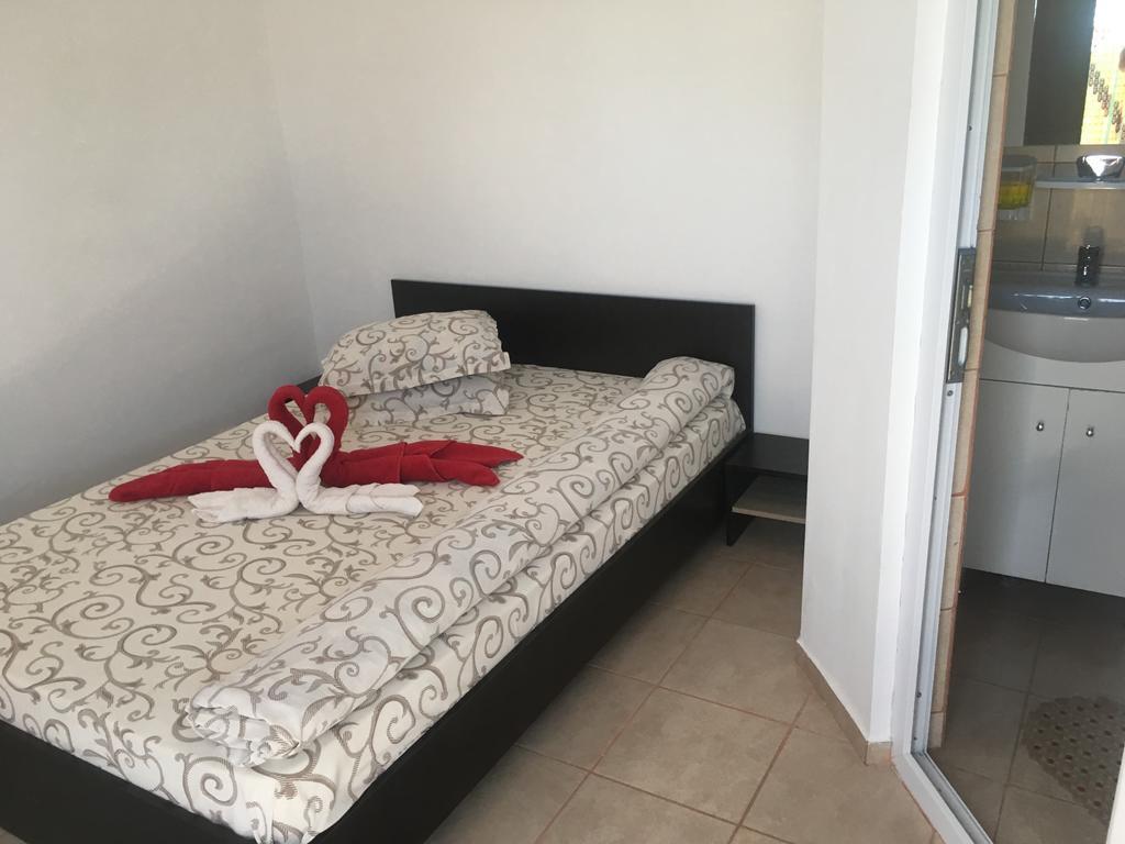 Affittacamere Casa Laura Corbu  Esterno foto