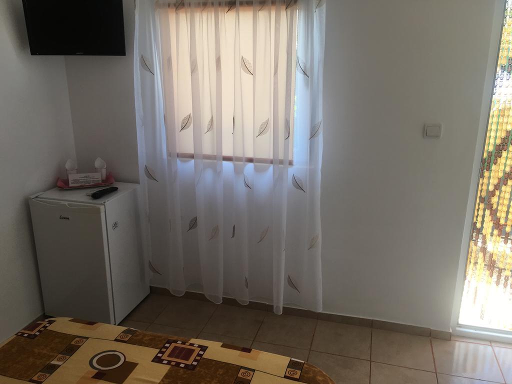 Affittacamere Casa Laura Corbu  Esterno foto