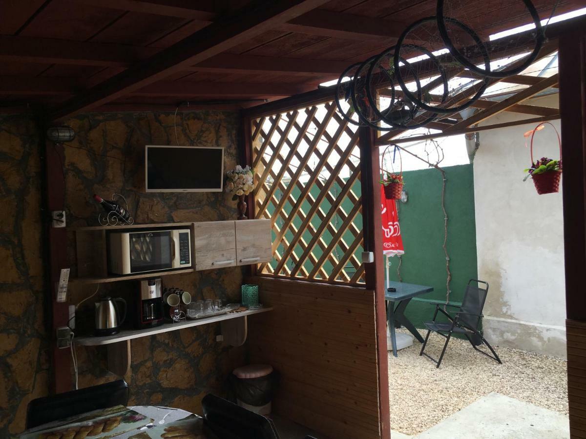 Affittacamere Casa Laura Corbu  Esterno foto